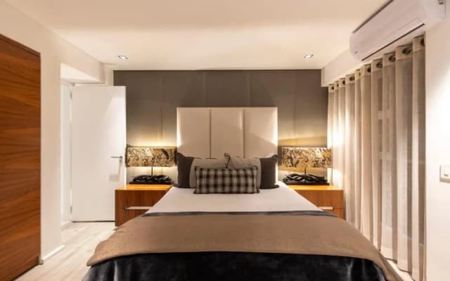 Clifton YOLO Spaces – Clifton Beachfront Penthouse