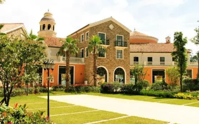 Hot Spring Valley Hotel