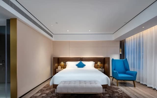 Echarm Plus Hotel