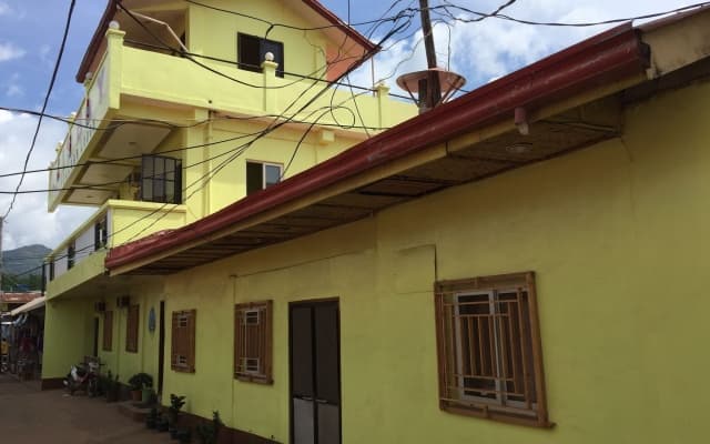 Luis Bay Travellers Lodge Coron