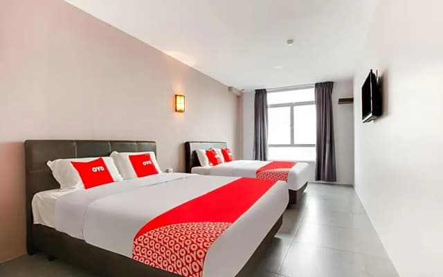 OYO 89631 988 Hotel