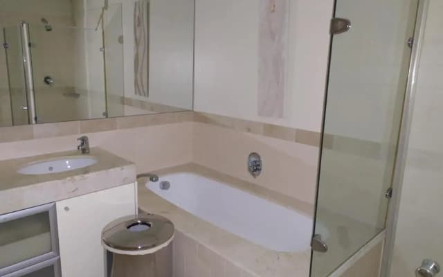 Unique 3 Bedroom in V A Waterfront