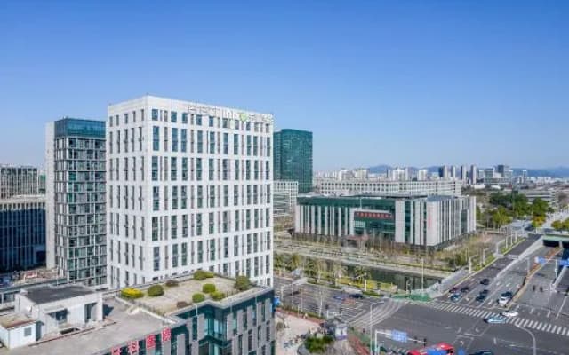 Lereal Inn (Ningbo East New Town Convention and Exhibition Center)
