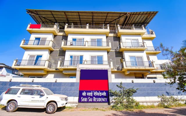 Fabhotel Shree Sai Residency