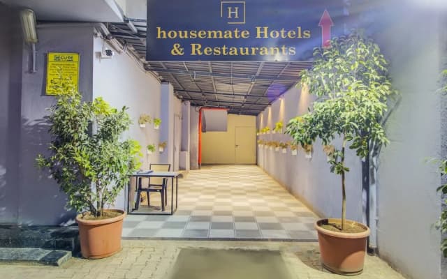 Housemate Hotels
