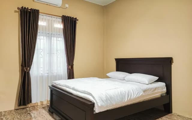 RedDoorz Syariah near Telanaipura Jambi