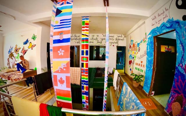 Skyard Hostel Rishikesh (Laxman Jhula)