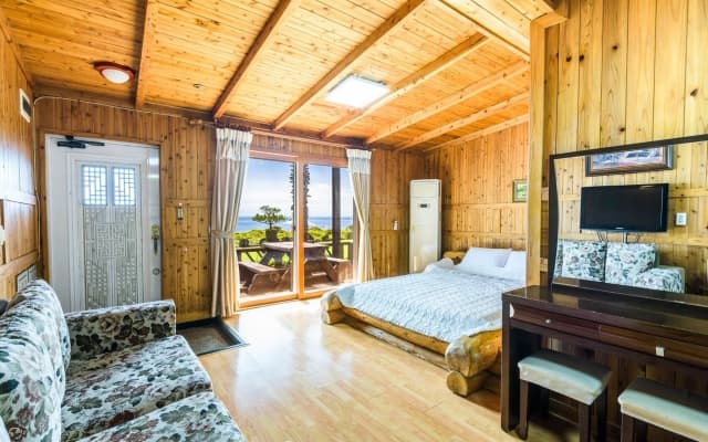 Longbeach Pension