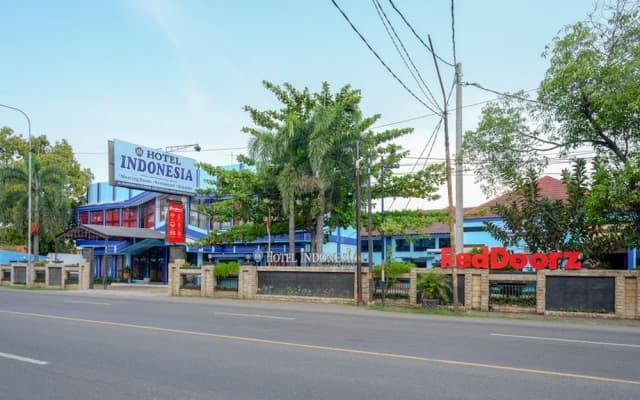 RedDoorz Plus Syariah near Stasiun Pekalongan 2
