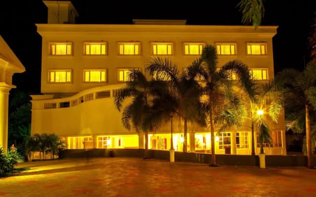 Camelot Hotel