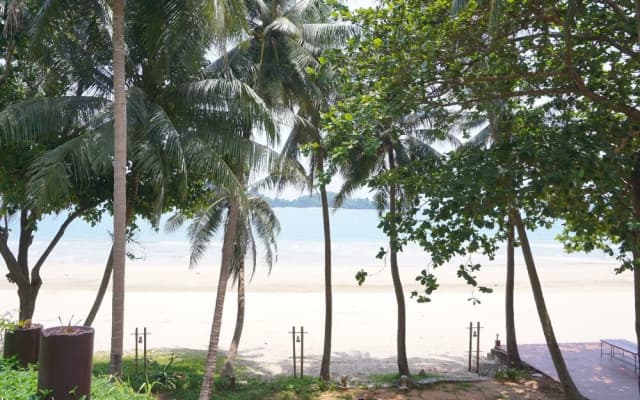 Yaravee Beach and Resort