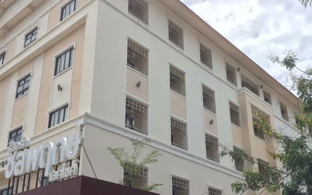Chonlapruk Lakeside Hotel