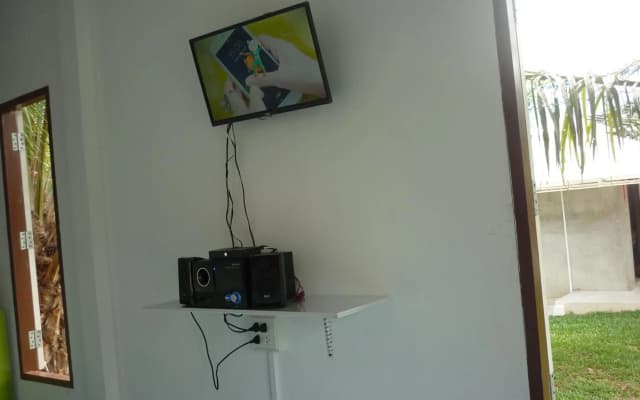 Maneemudjalin Resorts Farm Stay