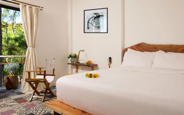 Stop and Go Boutique Hotel Since 1982