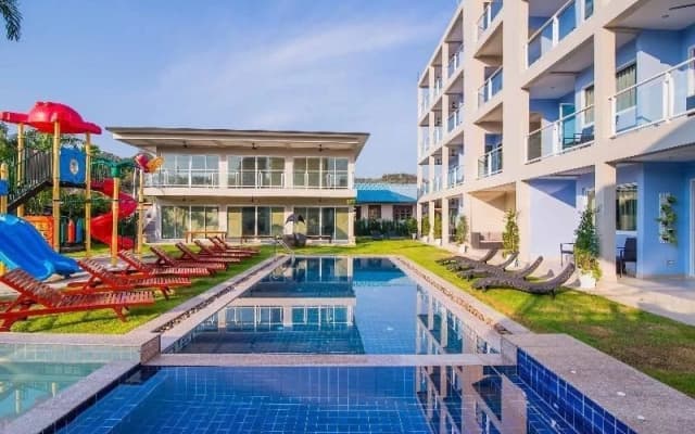Surf & Sand Resort