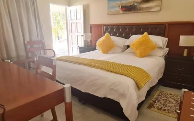 Benoni N12 Hotel