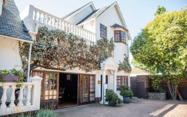 5th Avenue Gooseberry Guest House