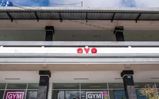 OYO 929 Uluwatu Suites