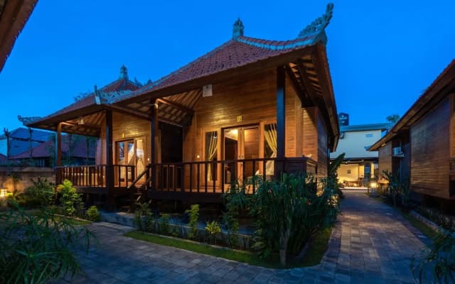 Tapa Bale Gede Nusa Lembongan