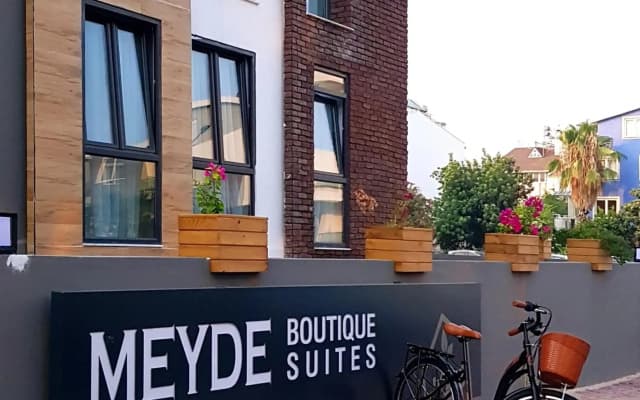 Meyde Boutique & Suites