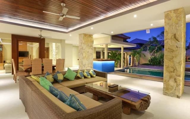 J Villa Canggu
