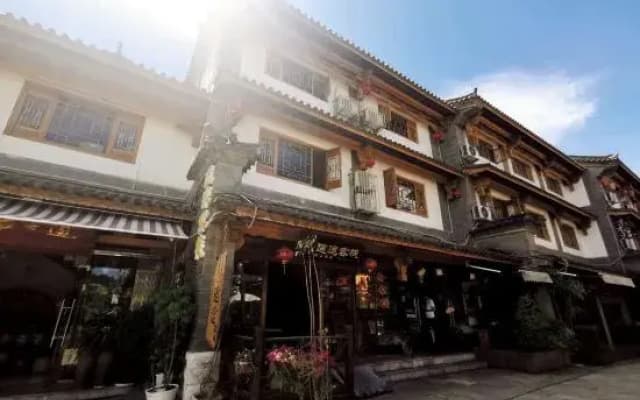 Tutu Chain Inn(Kunming Dianchi Minzu Village)