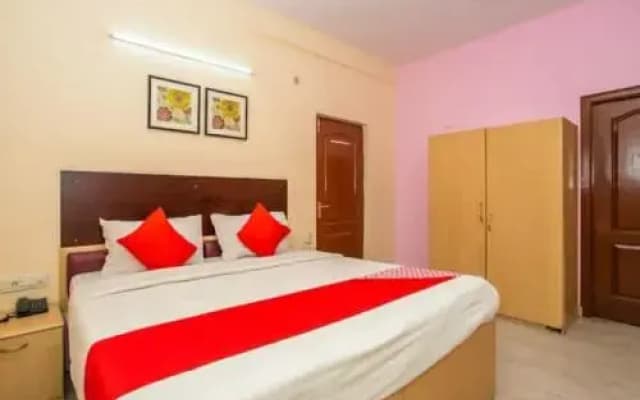 The Roy Grand Inns by OYO Rooms