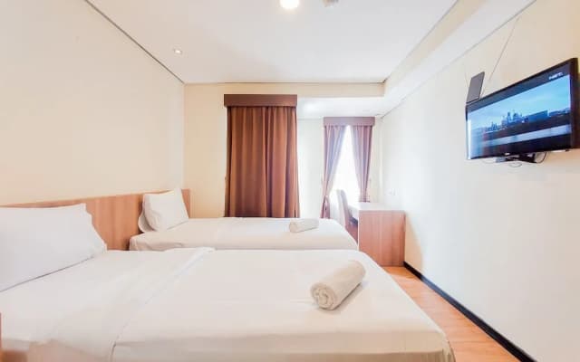 Best Homey And Nice Studio At Great Western Resort Apartment