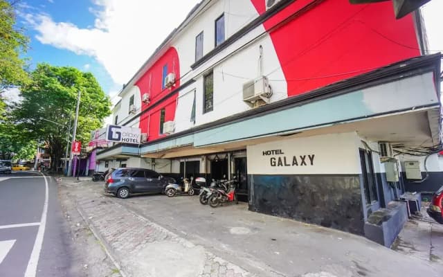OYO 2217 Galaxy Hotel