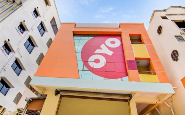 OYO 5660 Hotel Sree Residency