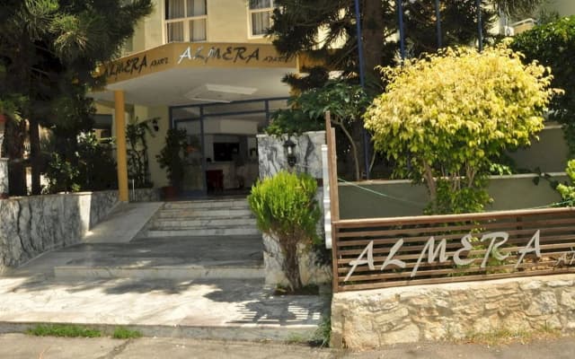 Almera Apart Hotel