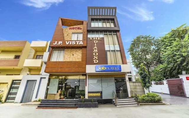 FabHotel Diamond