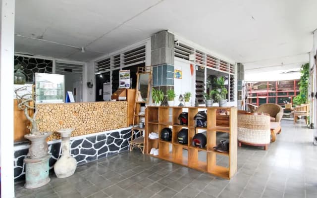 RedDoorz near Rumah Sakit Wirosaban