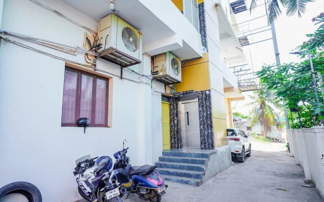 FabHotel Aishwarya Inn