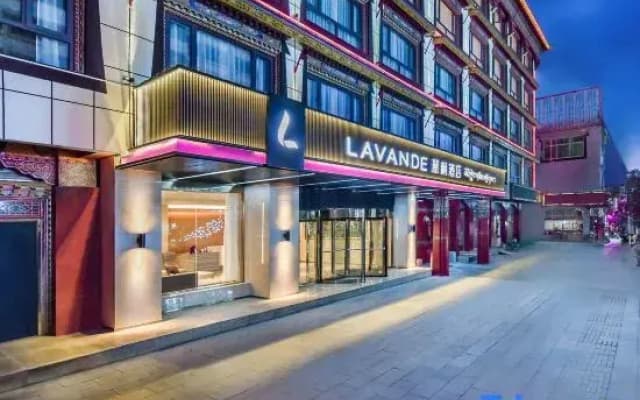 Lavande Hotel (Tashilhunpo Monastery)