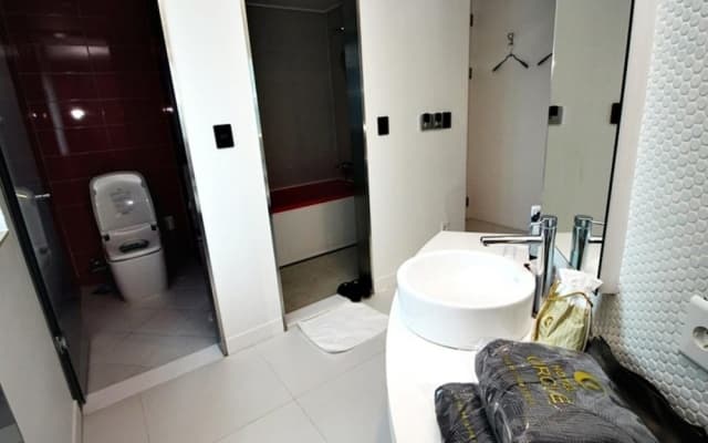 Habjeong Circle Hotel