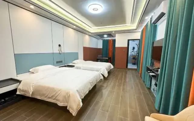 Golden Wowo Hotel