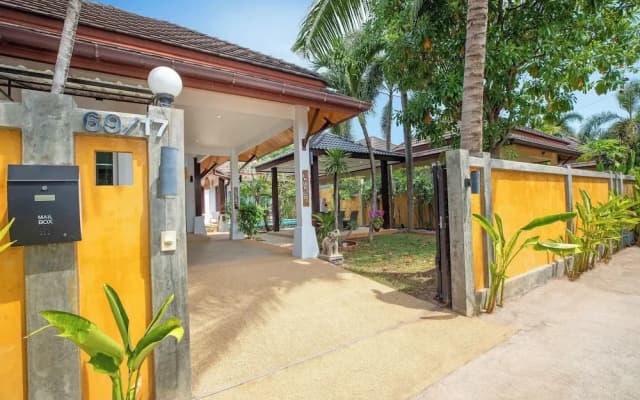 3BR Pool Villa Prima Near NaiHarn Beach