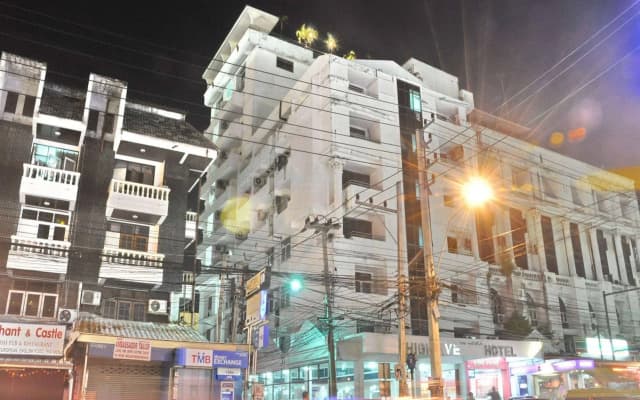 Highfive Hotel