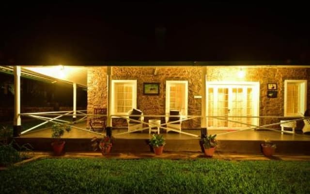 Monica Garden Bungalow