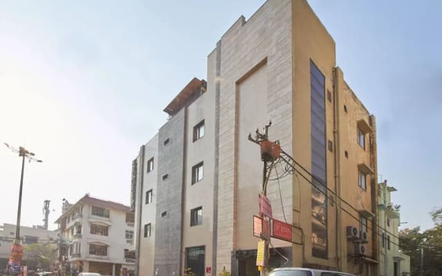 OYO 362 Hotel J P Inn