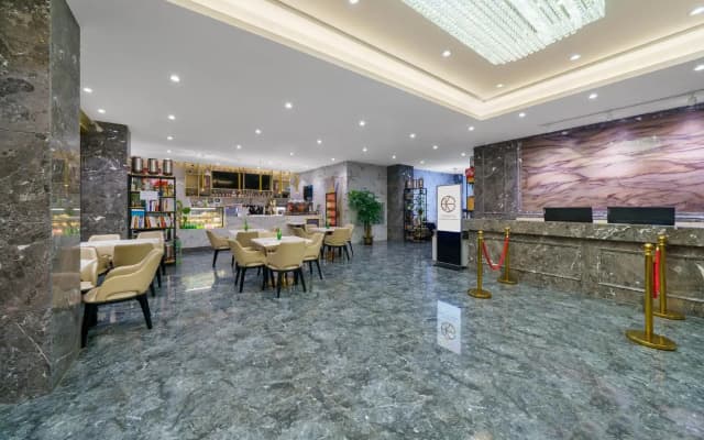 Shenzhen Changbao International Hotel (Futian Port Free Trade Zone)