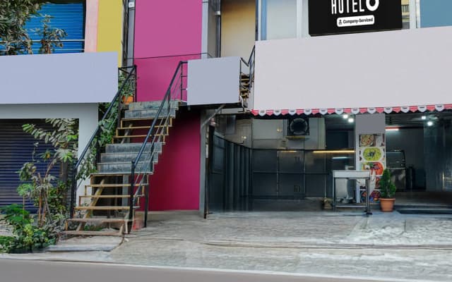 Hotel O Neredmet Road