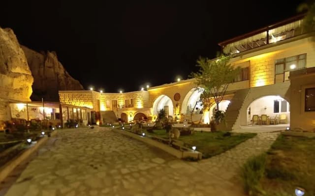 Kayatas Cave Suites