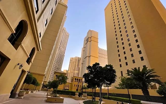 Хостел Business Backpackers JBR