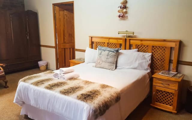 Aark Guest Lodge