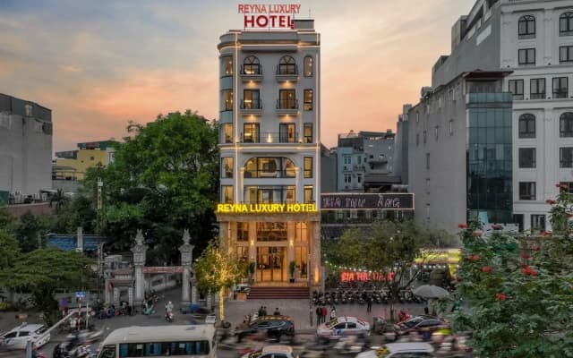 Reyna Luxury Hotel