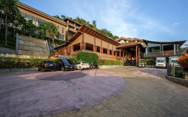 Отель Karon Phunaka Resort & Spa