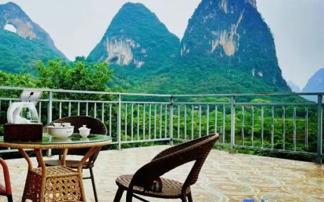 Yangshuo Moon Villa Homestay (Yulonghe Scenic Area Branch)