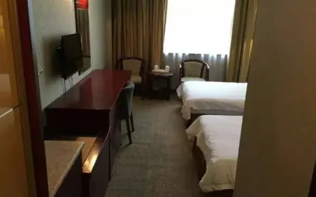 Wanshui Qianshan Hotel
